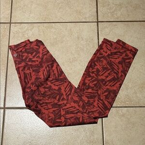 Women’s Lululemon Athletica Red Patterned Leggings Size 4